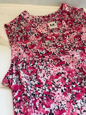 Anne Klein Floral Print V-Neck Tank Top